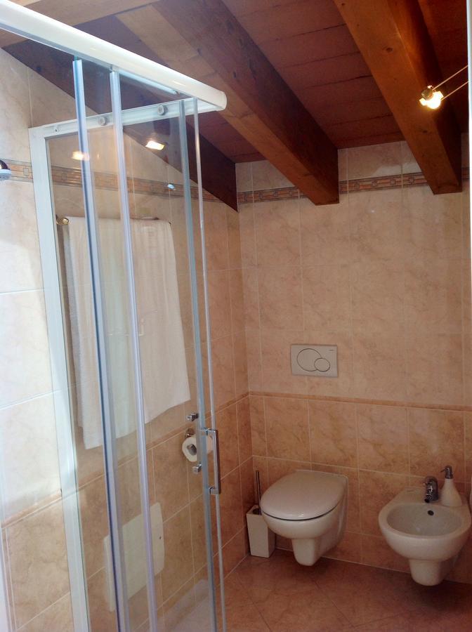 Bed and Breakfast La Folaga Gavirate Exterior foto