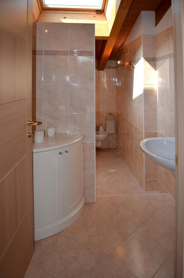Bed and Breakfast La Folaga Gavirate Exterior foto