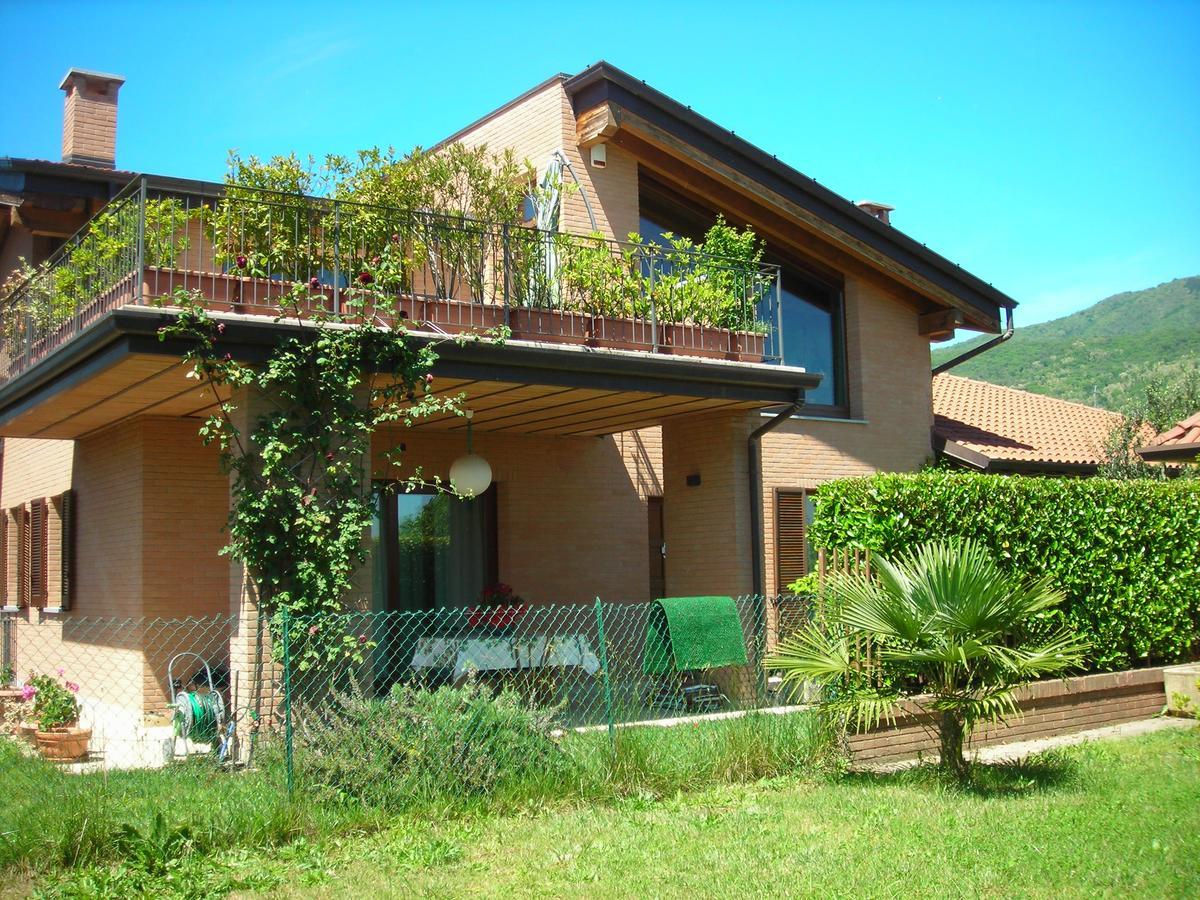 Bed and Breakfast La Folaga Gavirate Exterior foto