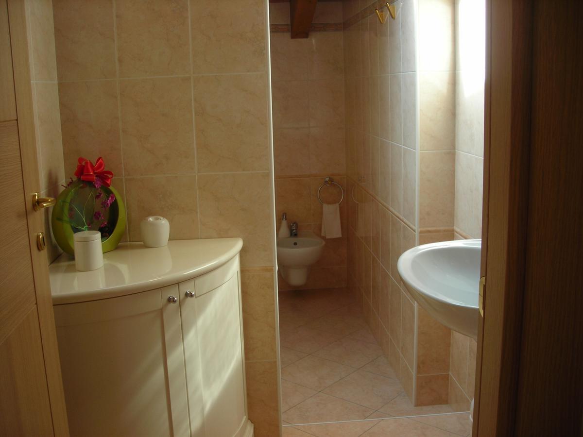 Bed and Breakfast La Folaga Gavirate Exterior foto